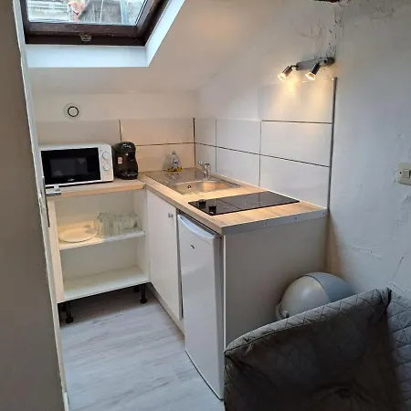 Budgetbnb La Studette De L Opera ツーロン